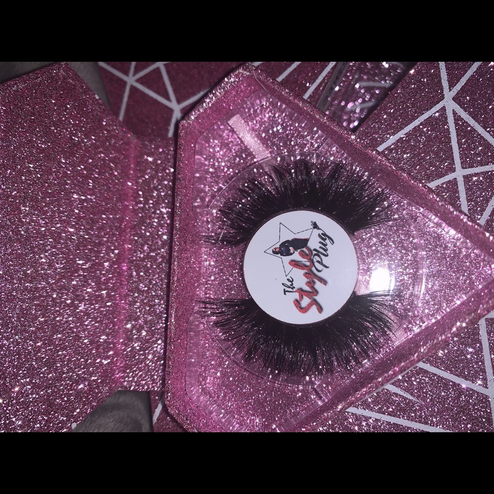 StylePlug Lashes - Picture 3 of 6